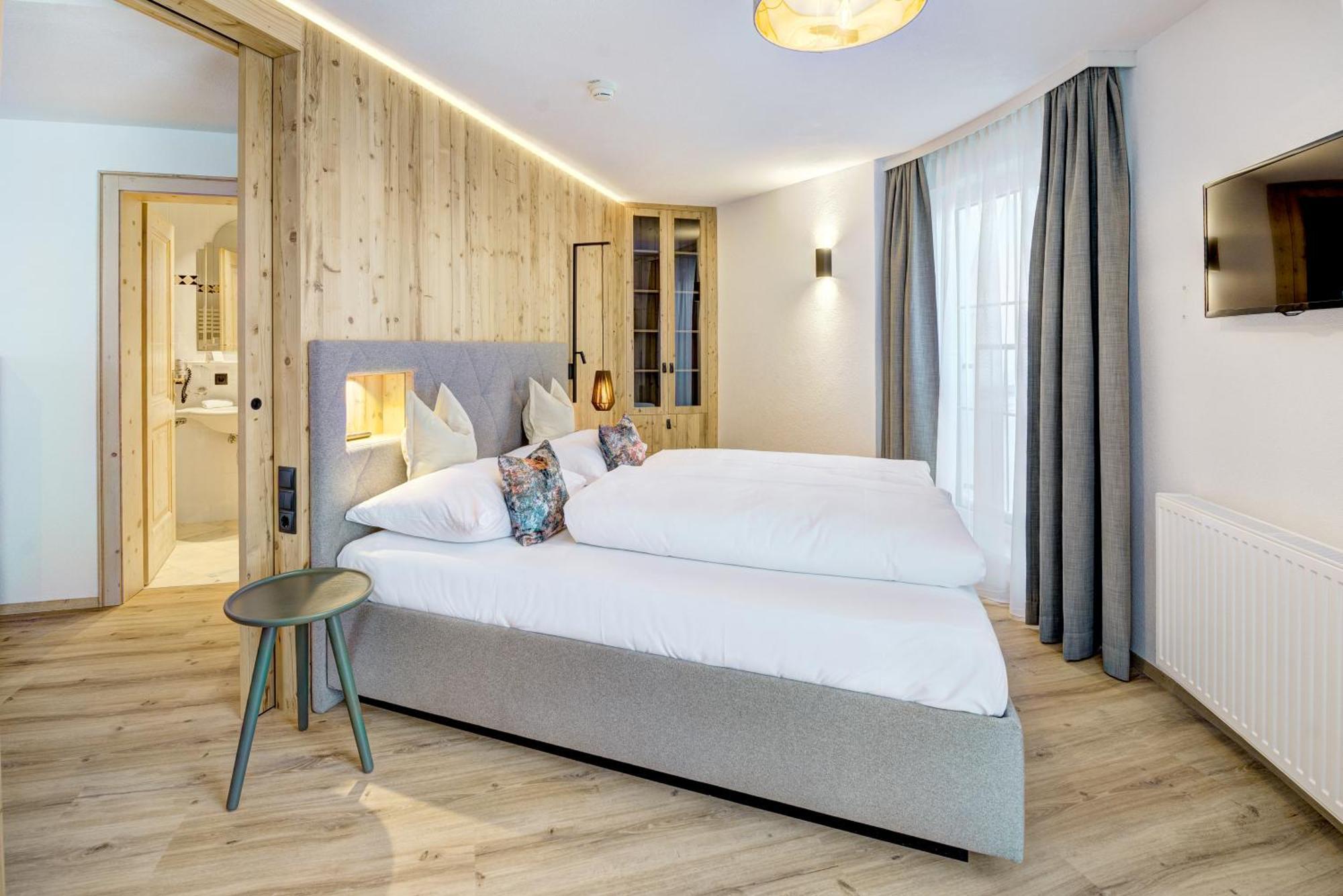 Hotel Brigitte อิสชเกิล ภายนอก รูปภาพ