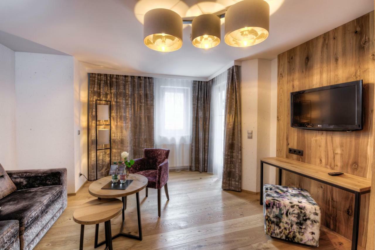 Hotel Brigitte อิสชเกิล ภายนอก รูปภาพ