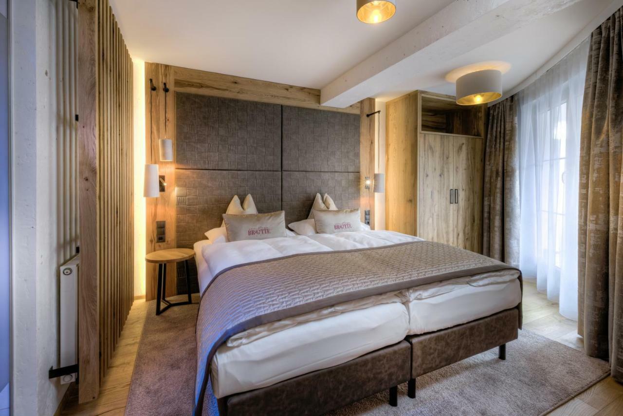Hotel Brigitte อิสชเกิล ภายนอก รูปภาพ